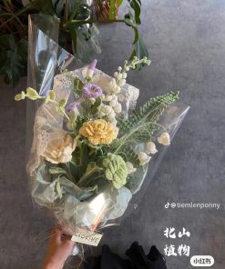 Bó Hoa Len Tone Pastel Dịu Dàng